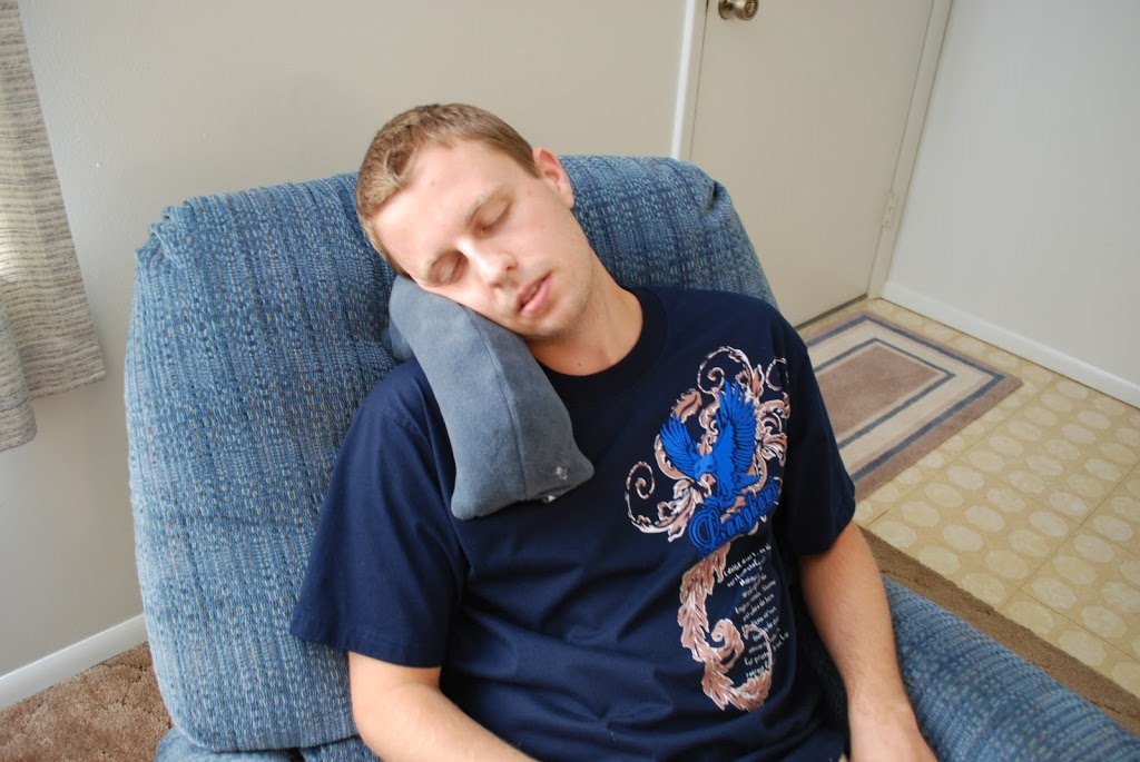 Inflatable travel pillows