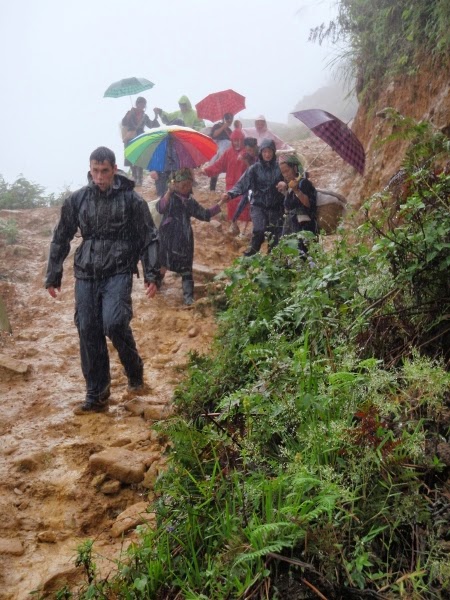 sapa trekking shoes