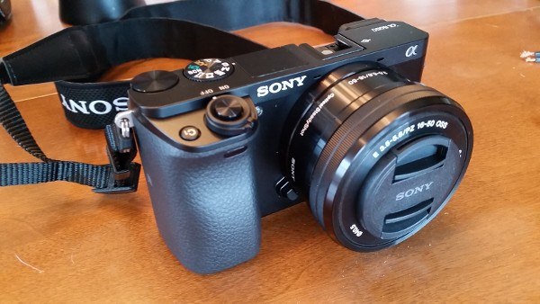 New Sony Mirrorless a6000