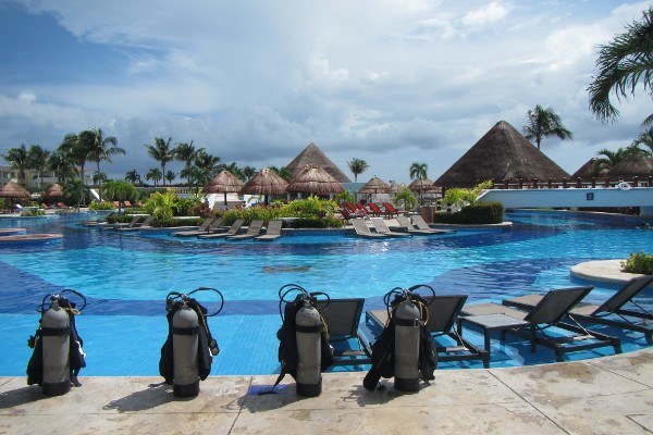 Where to Stay in Cancun? Make Sure it Has a Resort Pool