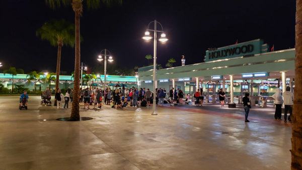 4:30 AM Lines for Star Wars Rise of the Resistance