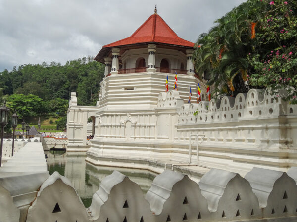 Temple of the Tooth in Kandy