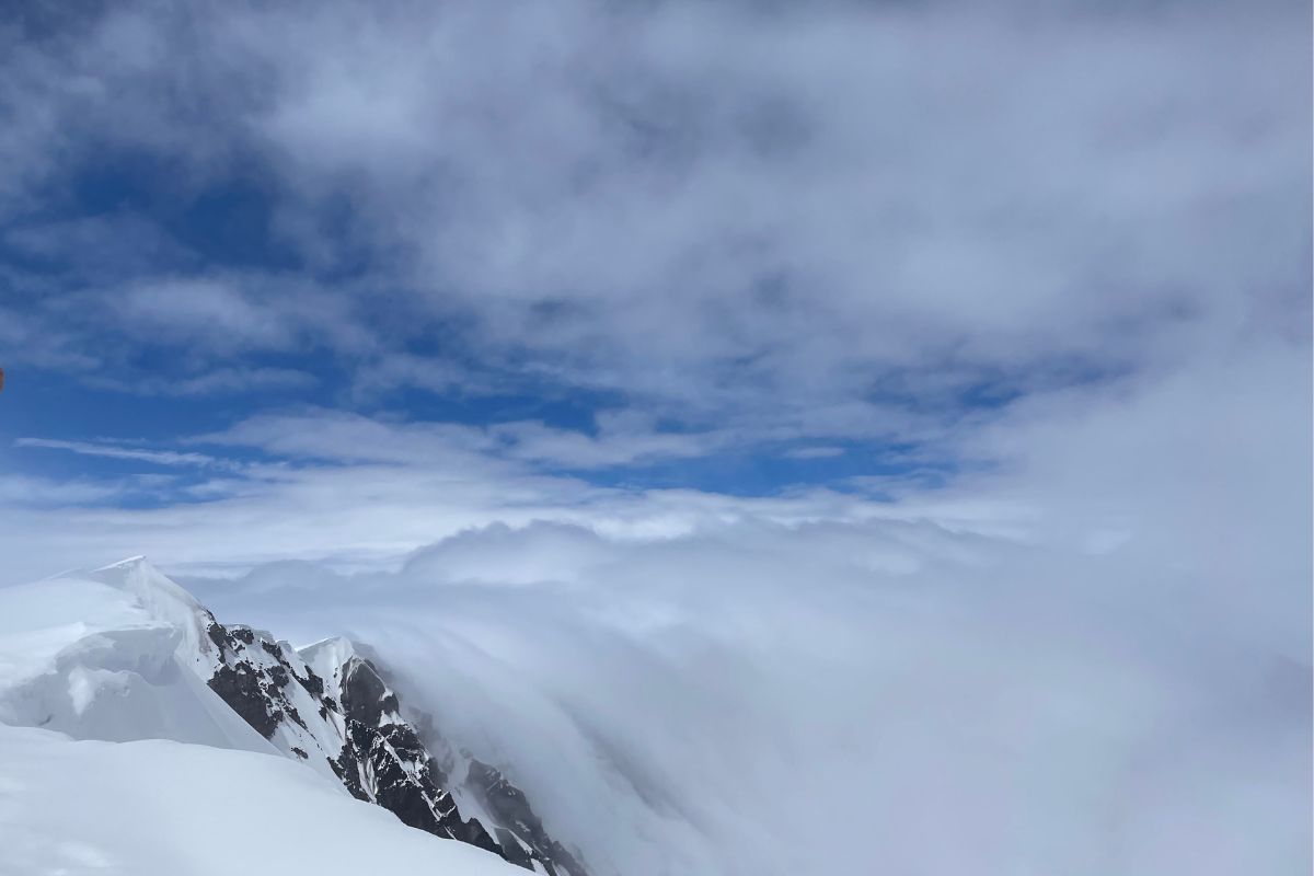 Climbing Mt St Helens