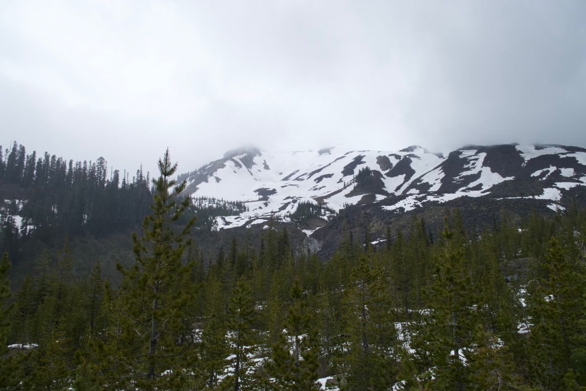 Climbing Mt St Helens