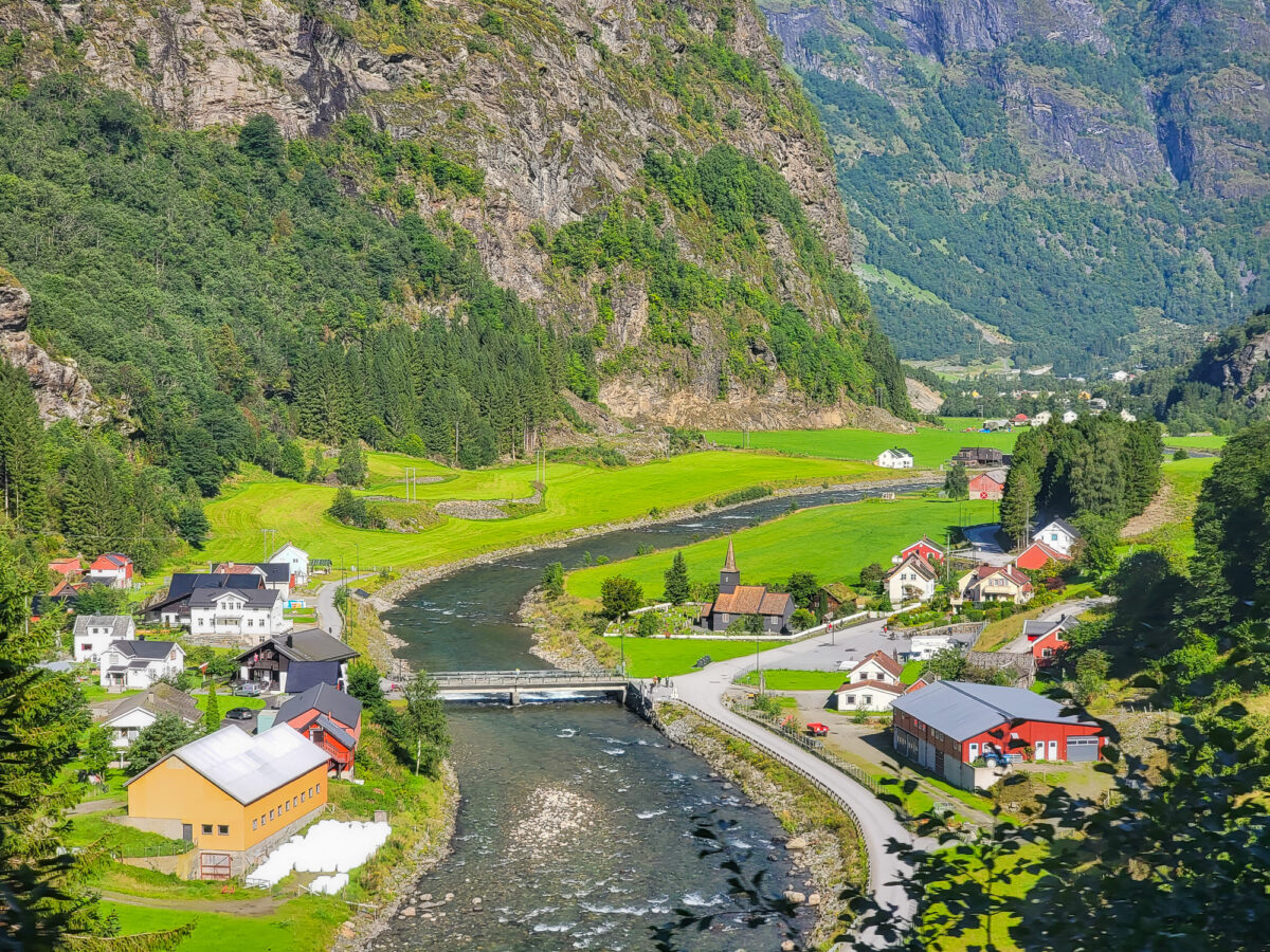 Where to Stay in Flam – In Town Or Nearby?