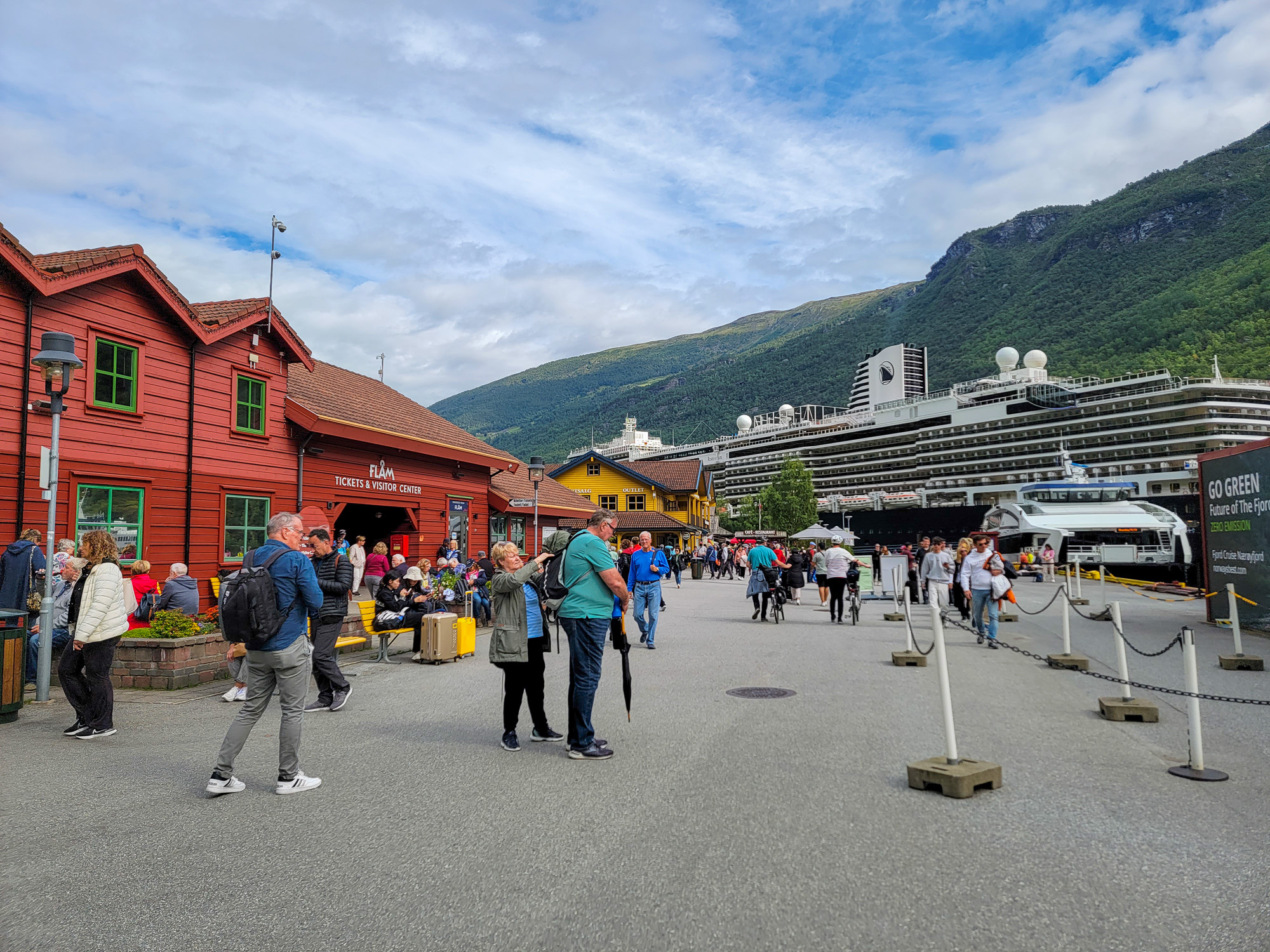 Flam Cruise Port