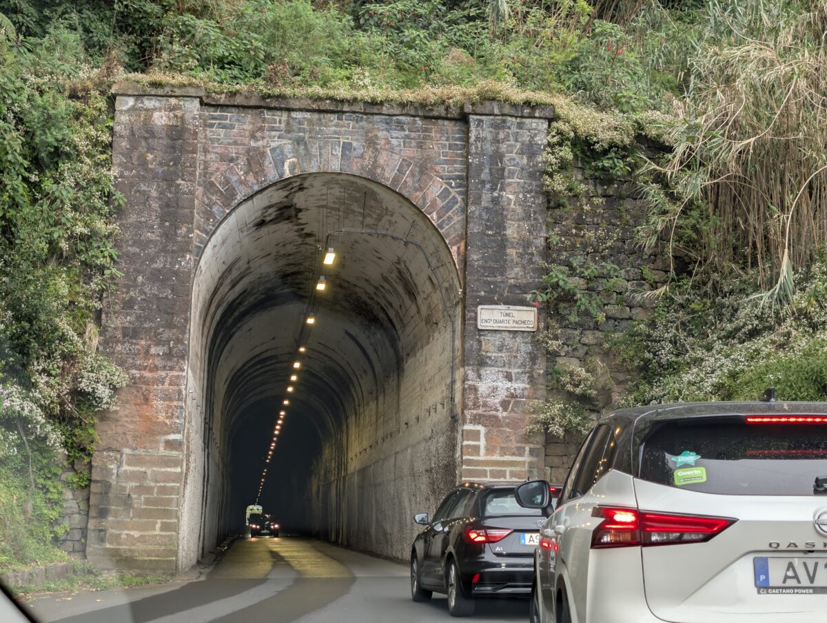 One Lane Tunnel, Two Way Traffic One Lane Tunnel, Two Way Traffic
