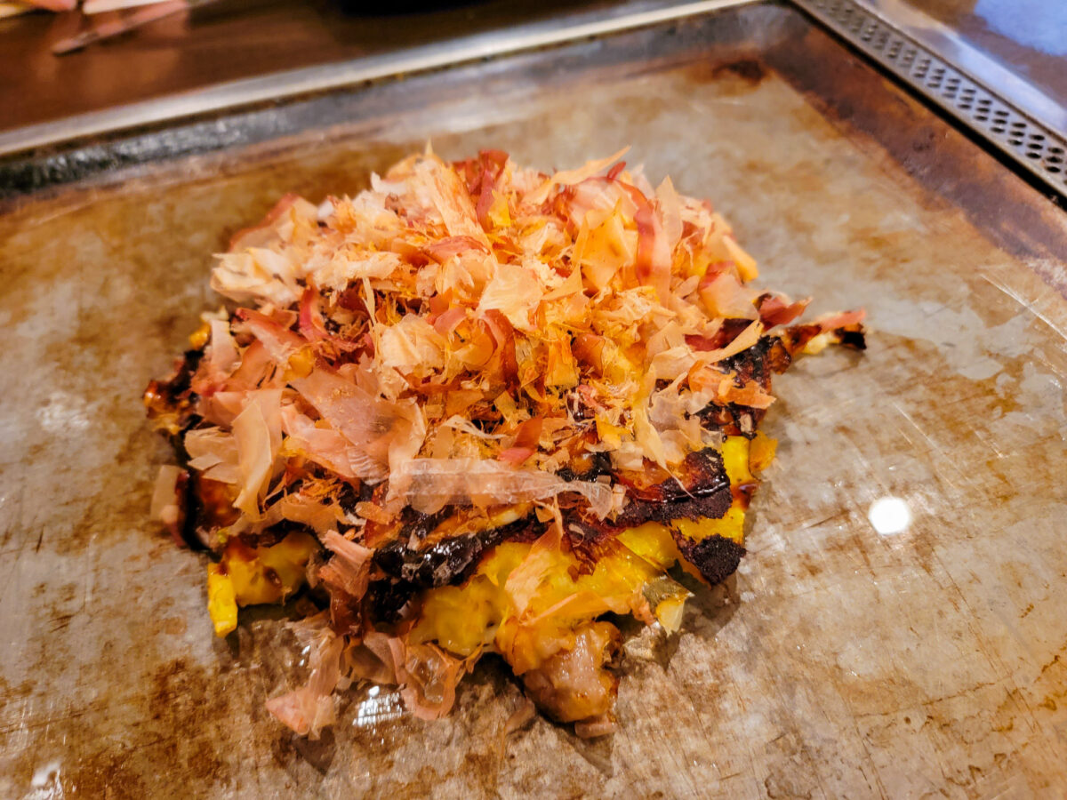 Okonomiyaki at Houzenji Sanpei in Osaka Okonomiyaki at Houzenji Sanpei in Osaka